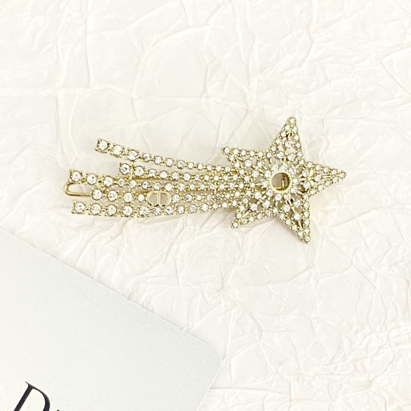 chr1st1an D10r brooches